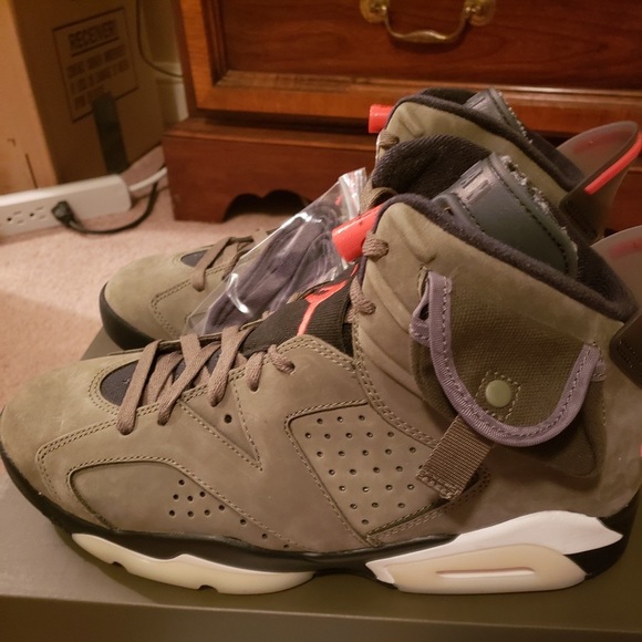 Travis Scott 6’s